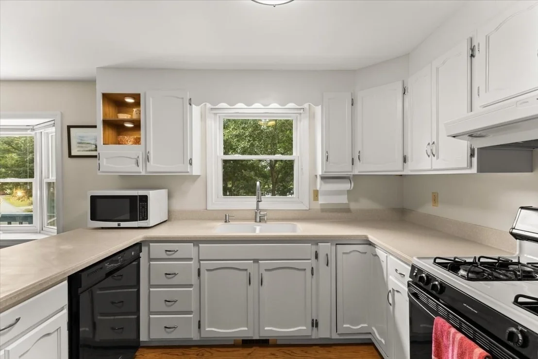 Photo of 84 Eel Pond Rd