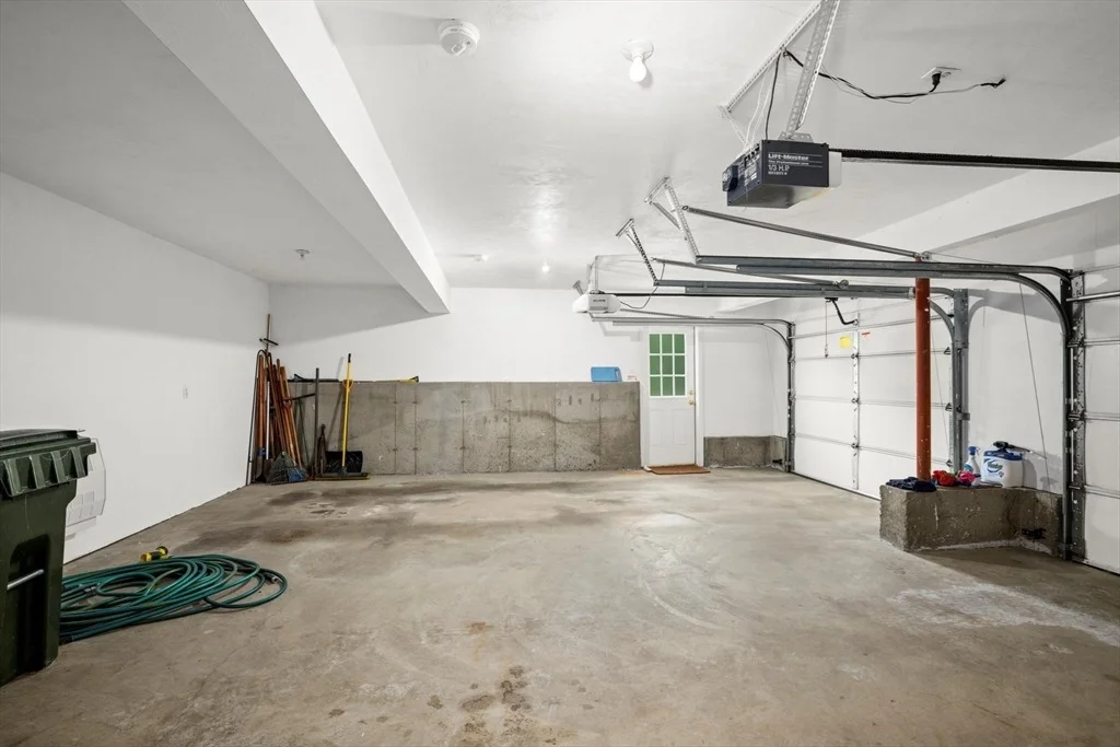 Photo of 8 Mayfair Circle