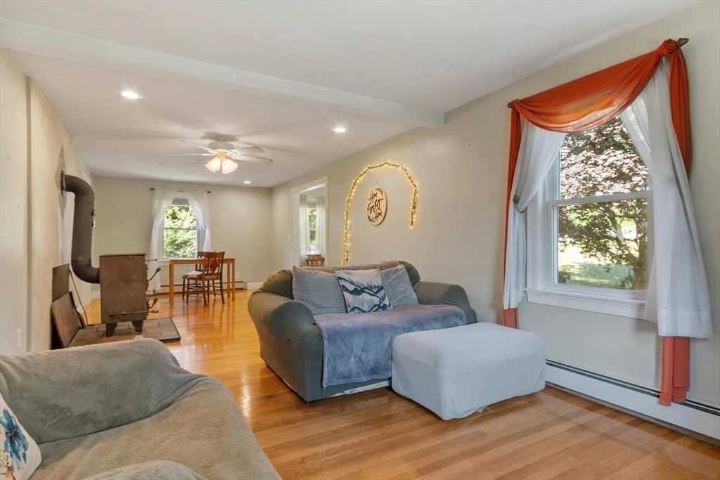 Photo of 19 Rowley Hill Rd