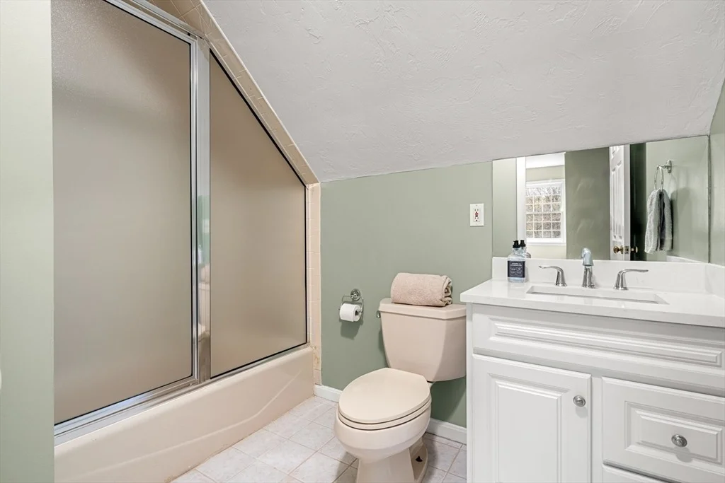Photo of 20 Herrick Dr