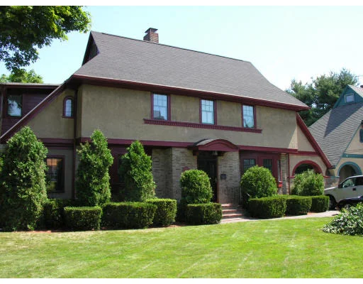 Photo of 418 Brook Rd