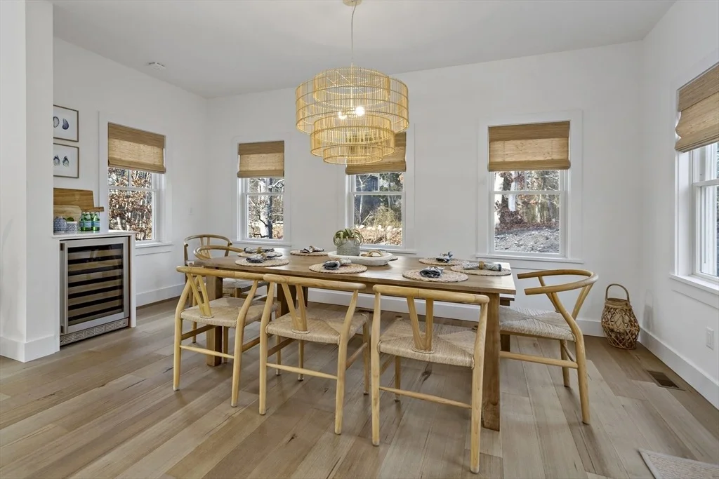 Photo of 1526 Hyannis Road