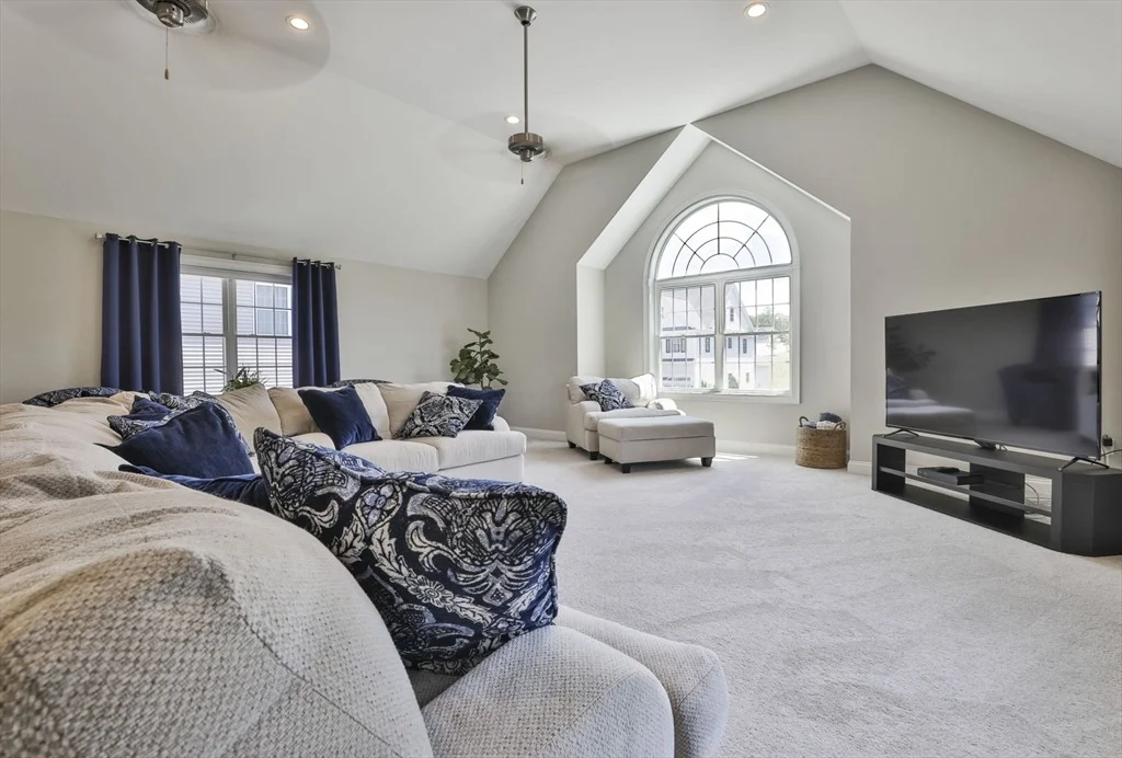 Photo of 2 Sadie Ln