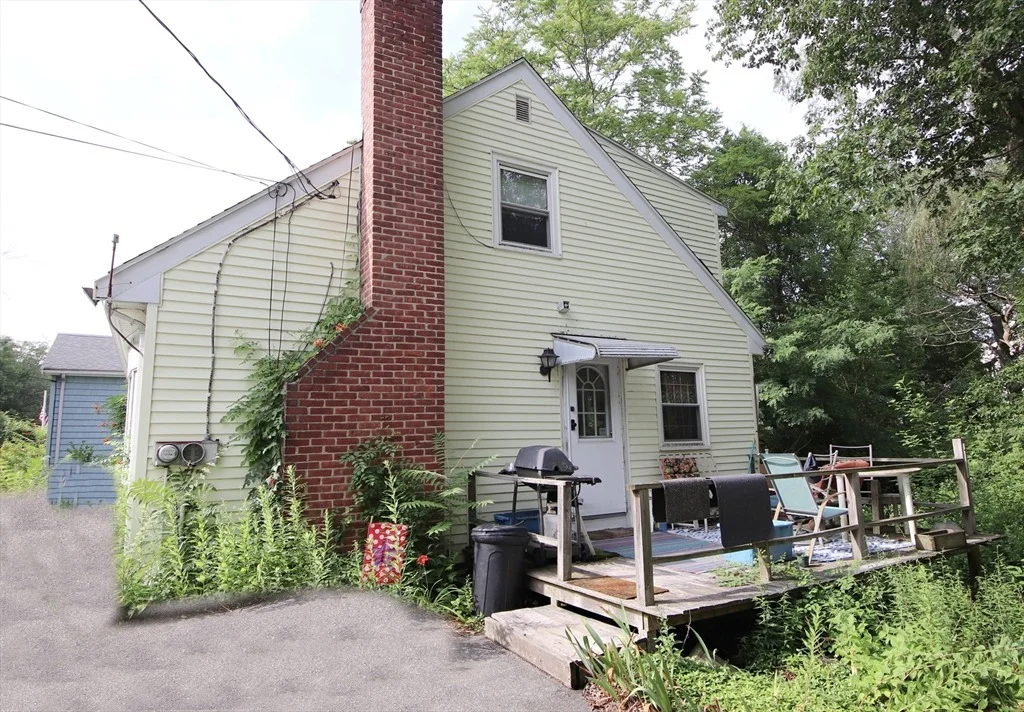 Photo of 221 Main Street