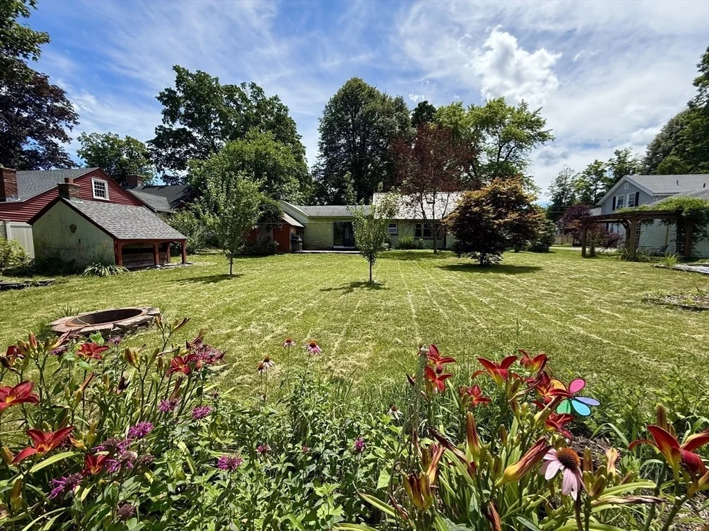 Photo of 9 Eastern Ave