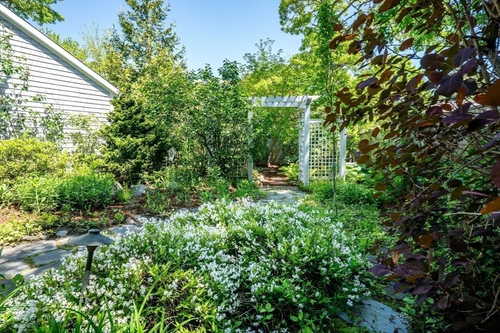 Photo of 96 Greensward Rd