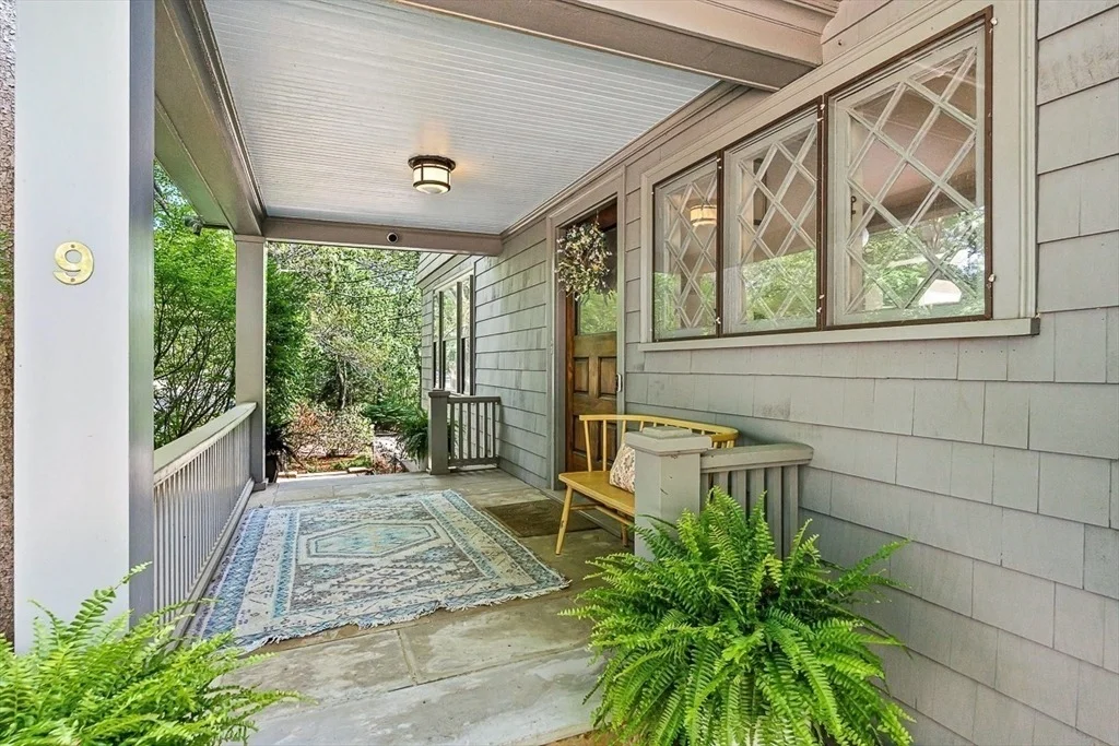 Photo of 9 Lakeview Terrace
