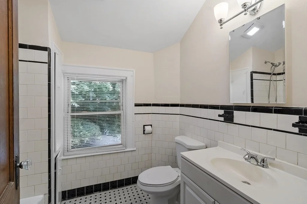 Photo of 219 Walnut Street