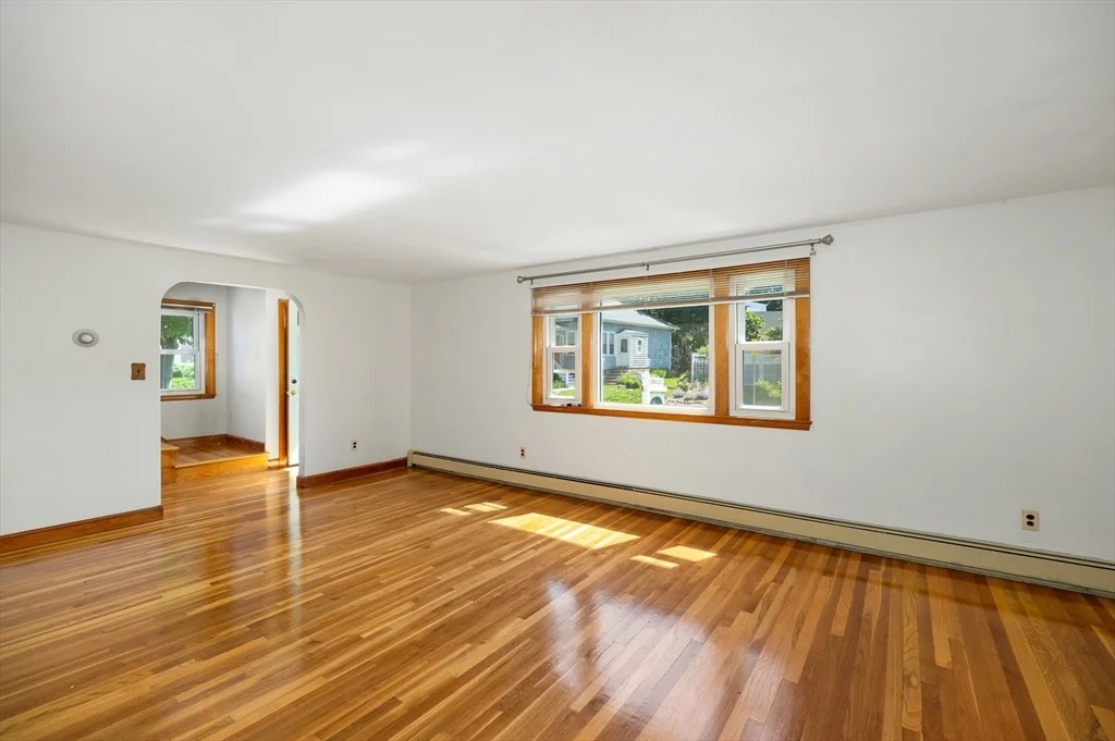 Photo of 16 Laurent Road