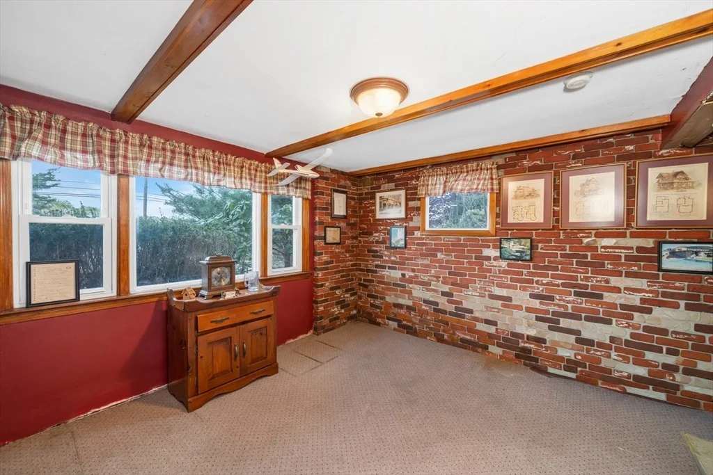 Photo of 88 Whitehall Rd