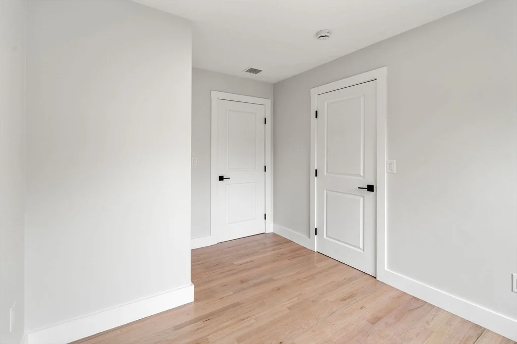 Photo of 19 Whitehorse Rd