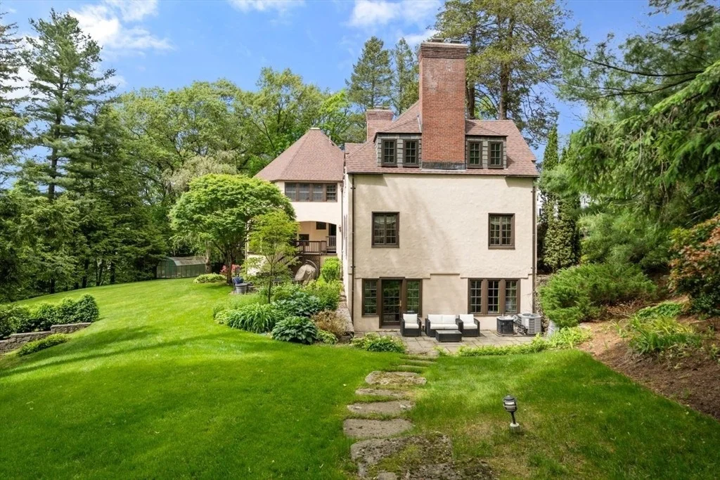 Photo of 85 Gate House Road