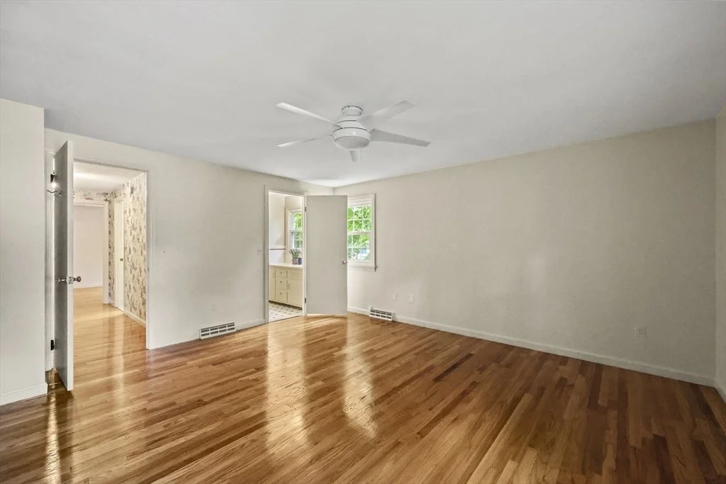 Photo of 92 Morningside Dr