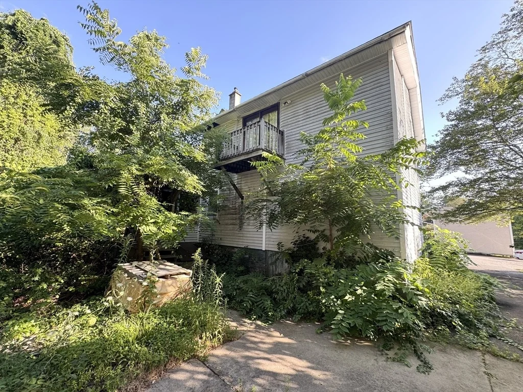 Photo of 37 Logan Ave