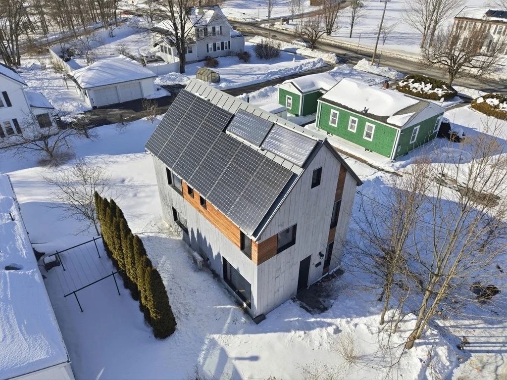 Photo of 2 Juniper St