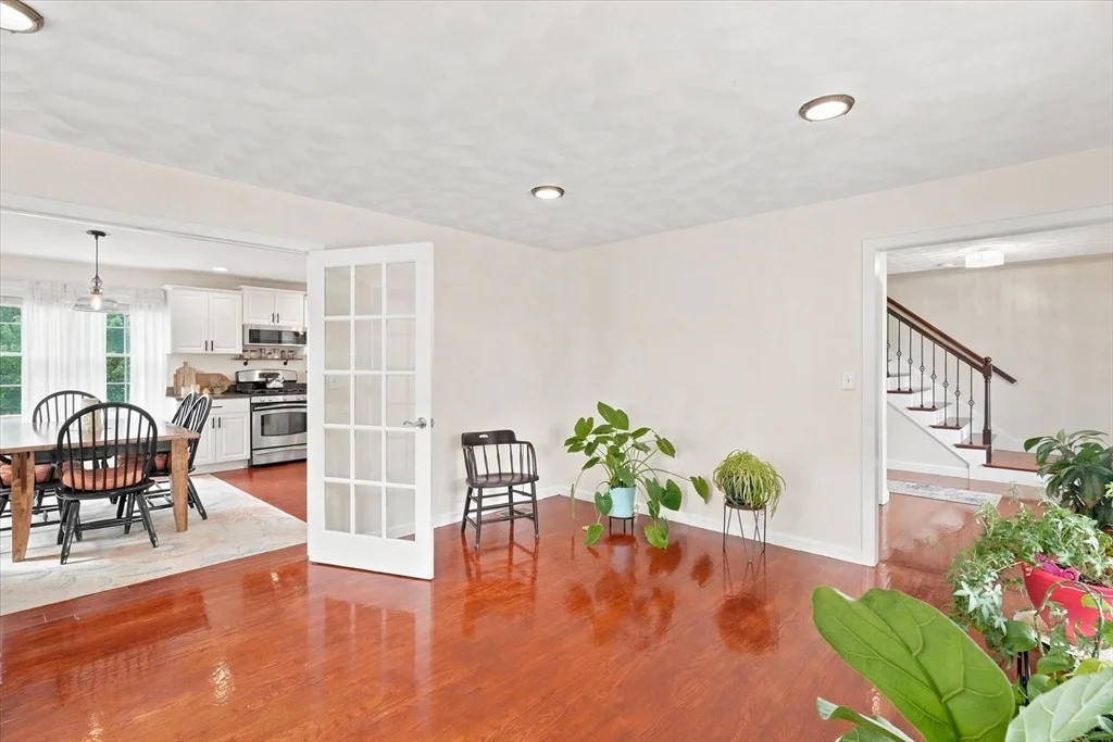 Photo of 33 Fairway Dr