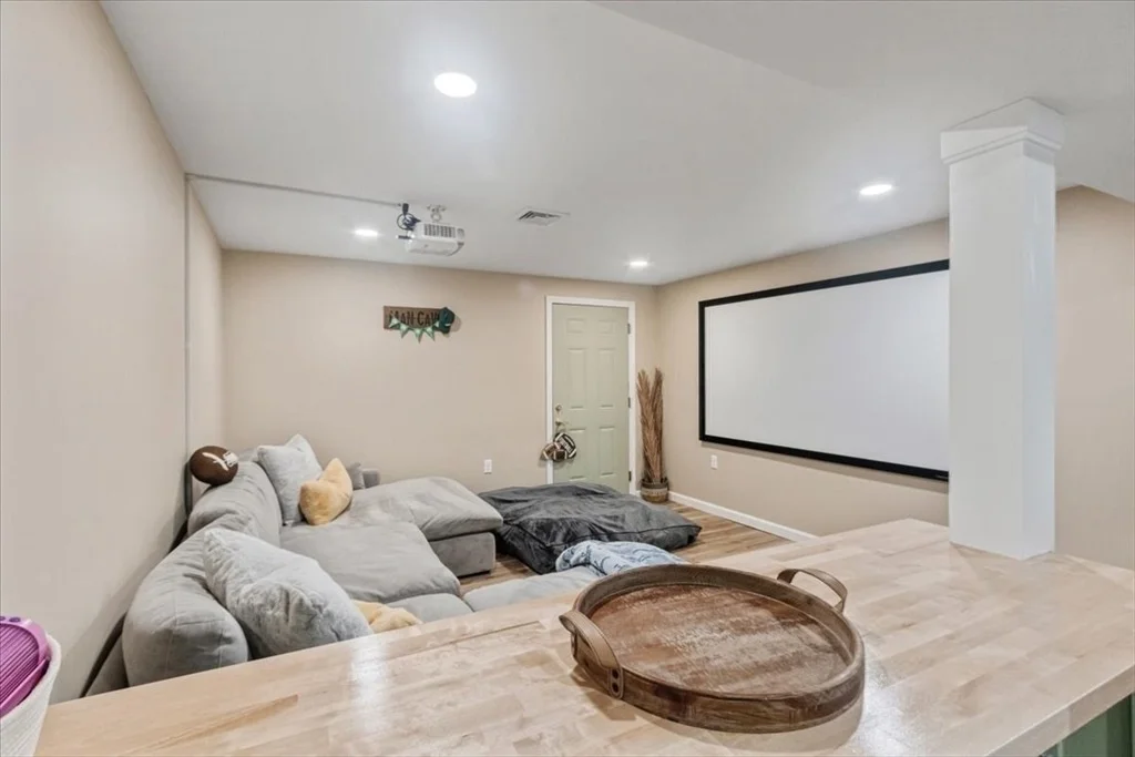 Photo of 4 Barrows Brook Cir