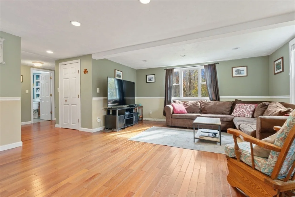 Photo of 322 Central St