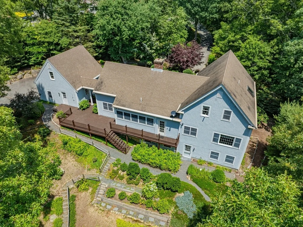 Photo of 69 Martingale Ln