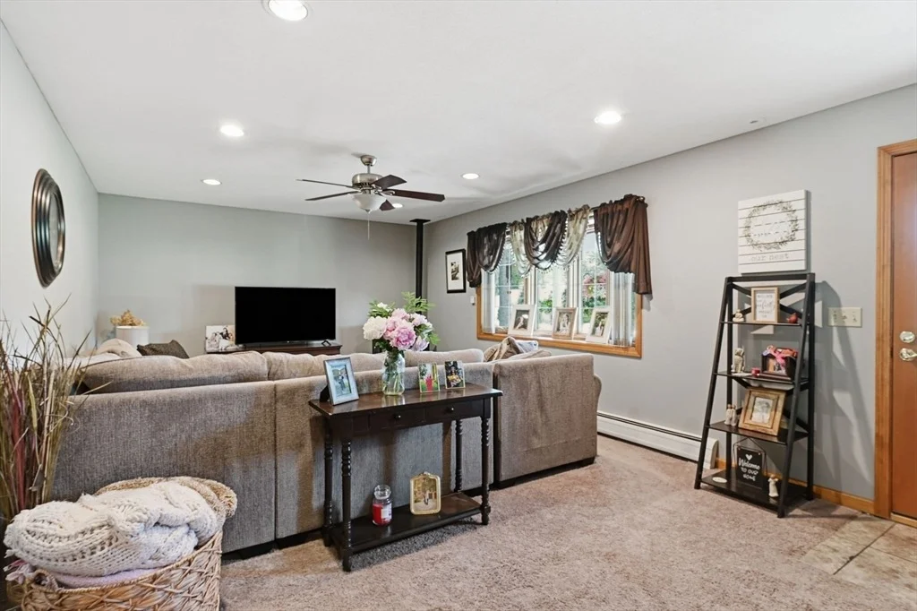Photo of 9 Nathaniel Way