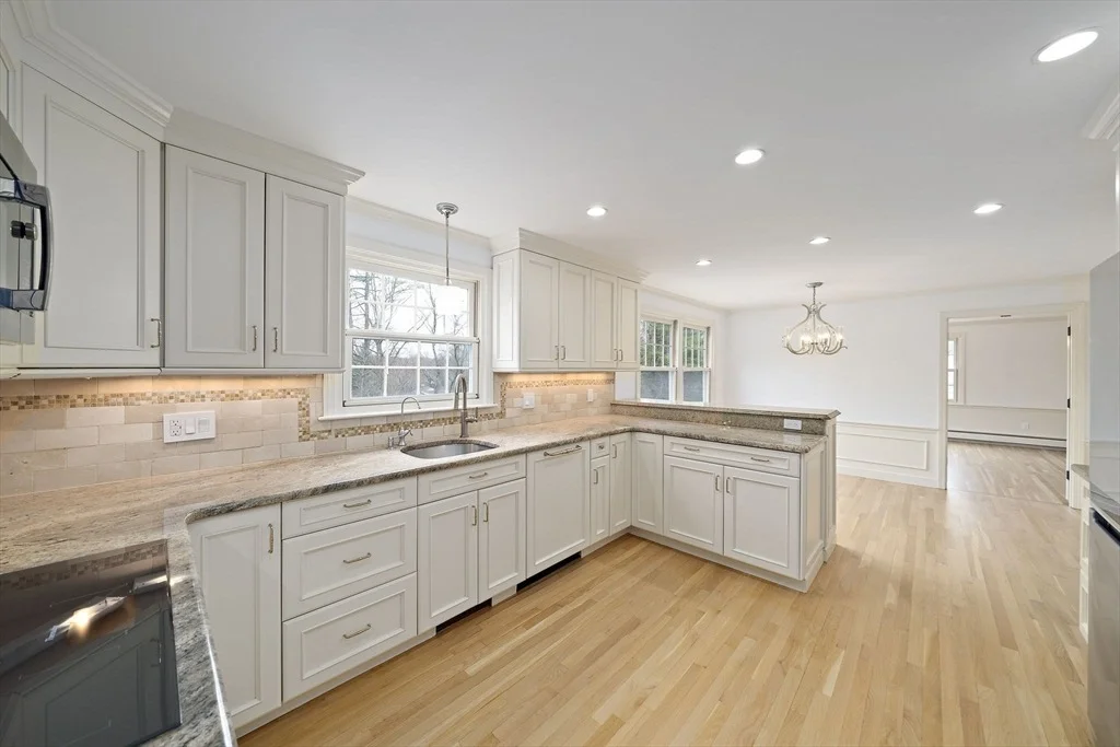 Photo of 49 Algonquin Rd