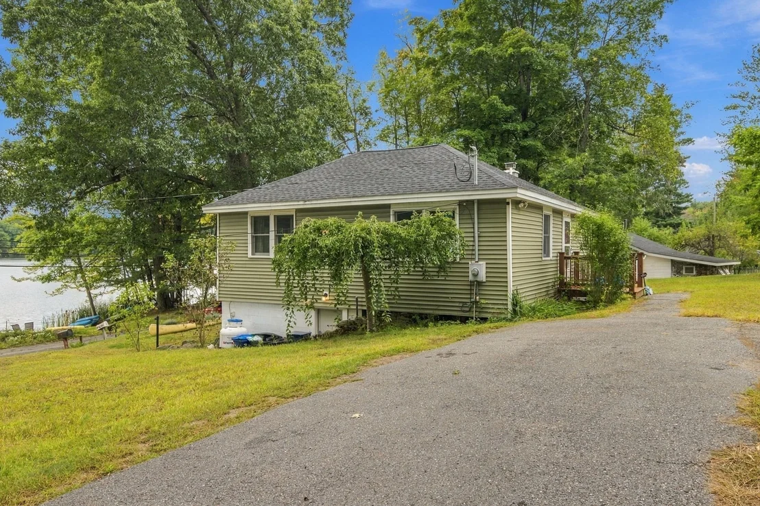 Photo of 39 Lakeview Dr