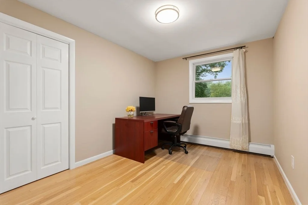 Photo of 25 Meadowbrook Road