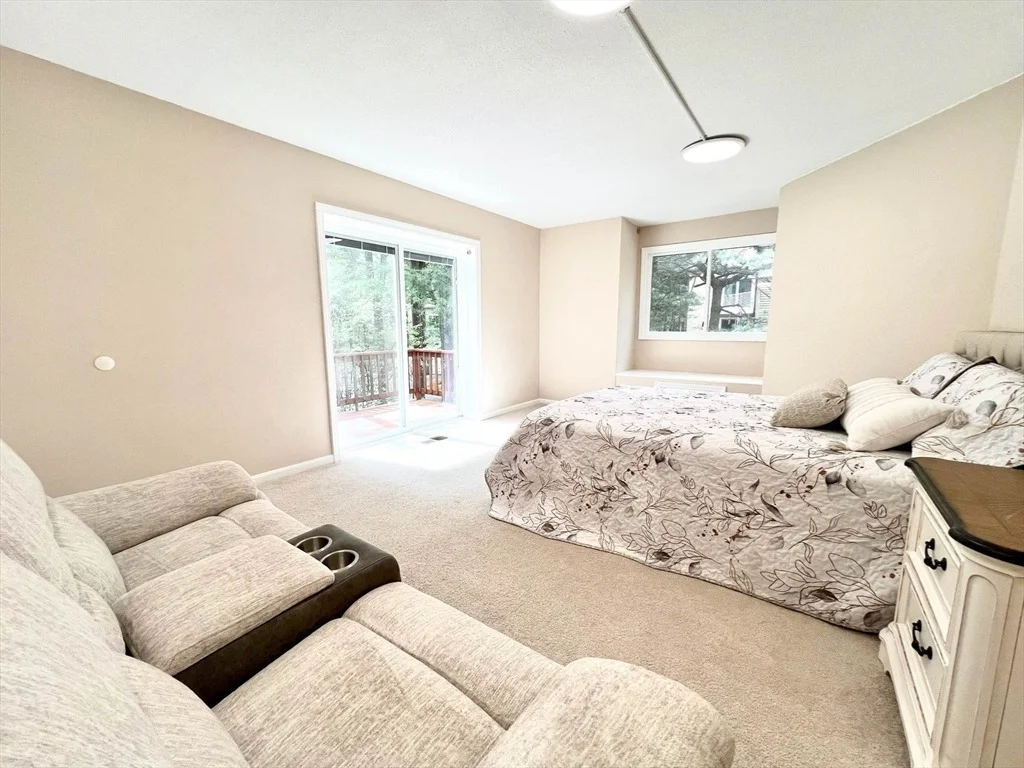 Photo of Unit 194 at 194 Captain Eames Cir