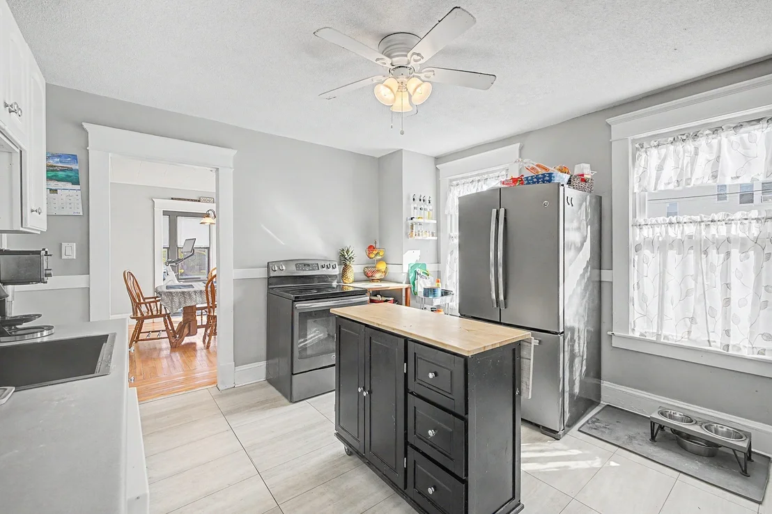 Photo of 419 Hillside Ave