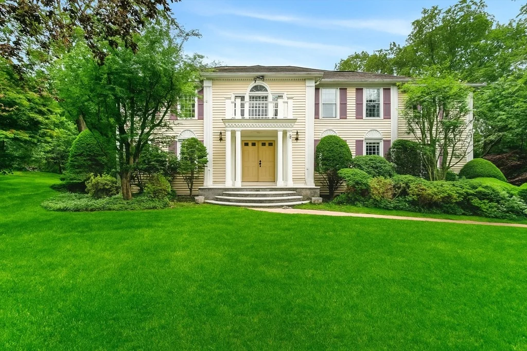 Photo of 32 Monteiro Way