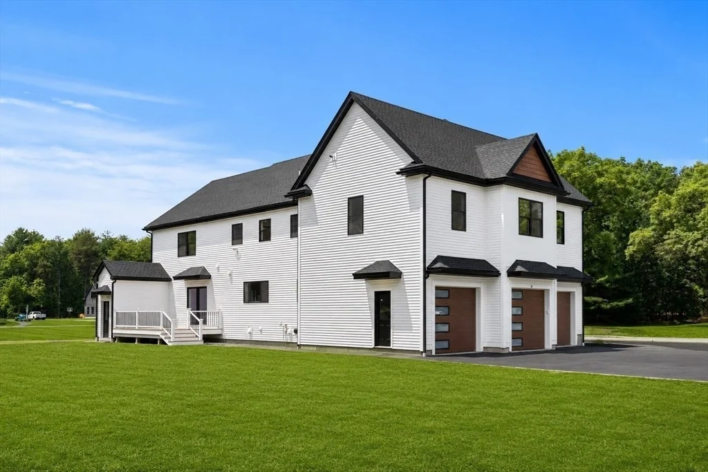 Photo of 4 Fitzpatrick Ln