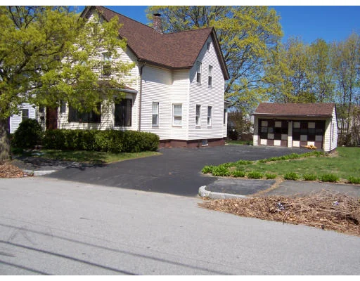 Photo of 9 Agate Ave