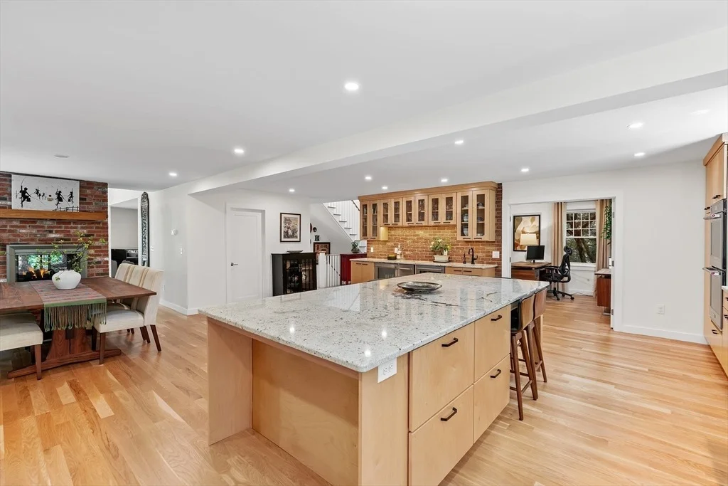 Photo of 334 Farm Road