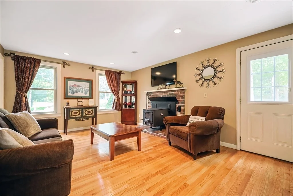 Photo of 65 Benjamin Day Dr.