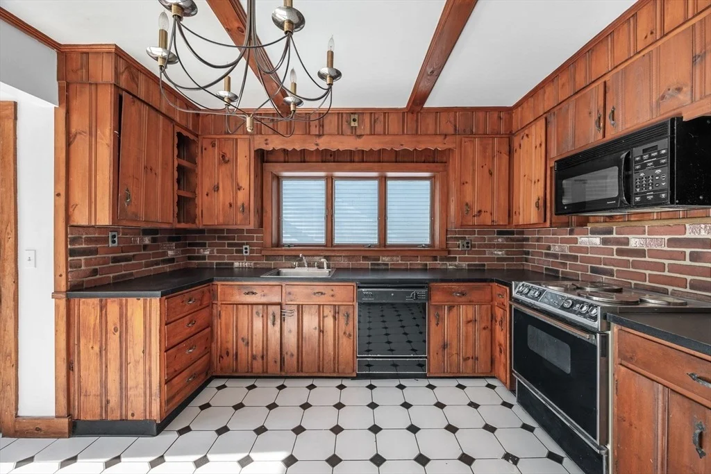 Photo of 10 Arbutus Road