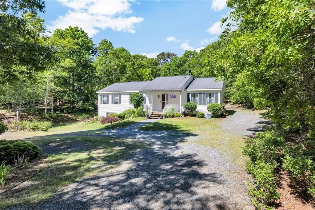 Photo of 49 Thousand Oaks Dr