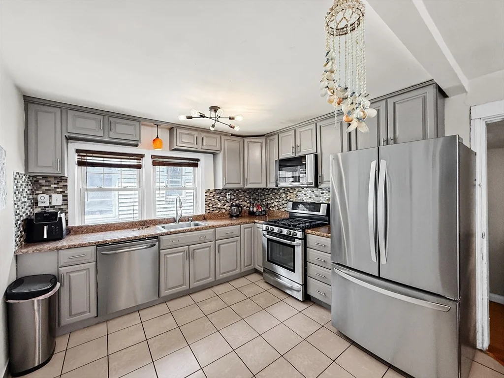 Photo of 76 Baldwin Ave