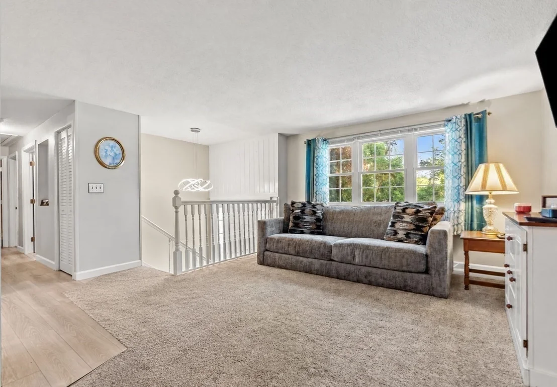 Photo of 15 Sharyn Circle