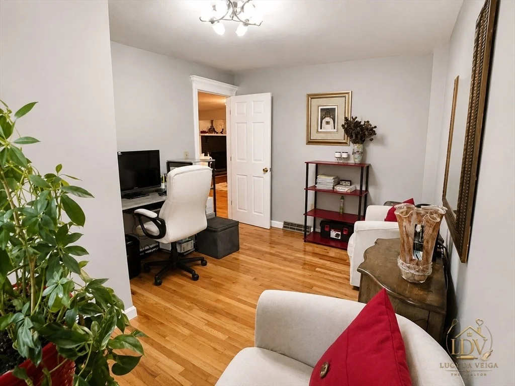 Photo of 252 Elizabeth Dr