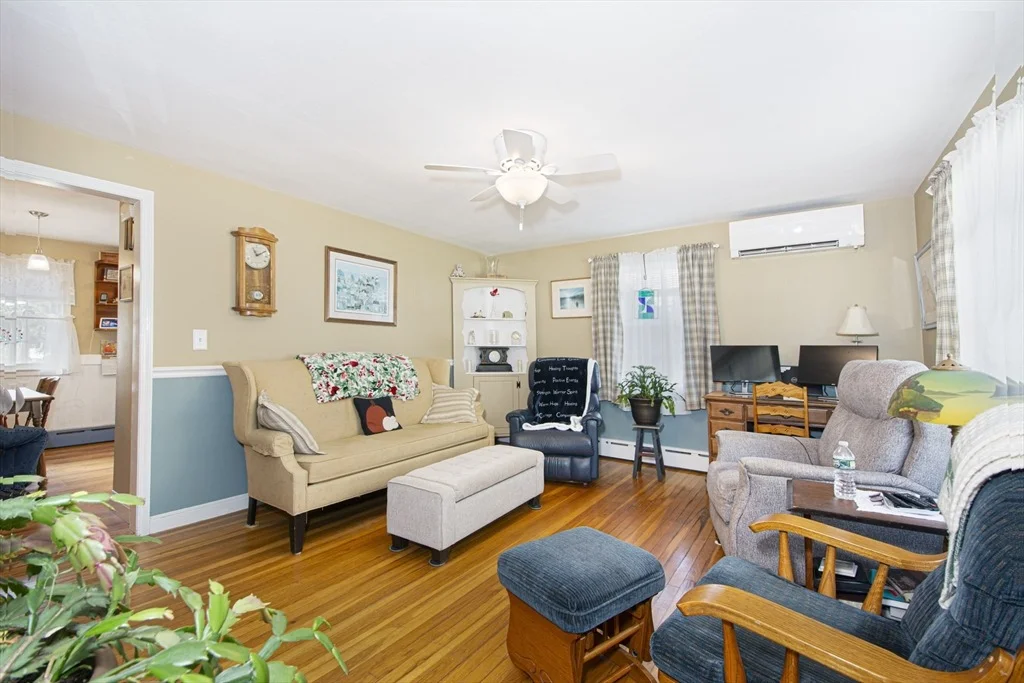 Photo of 9 Orchard Dr
