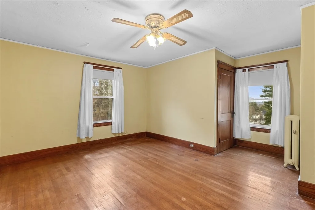 Photo of 35 Chesterfield Rd