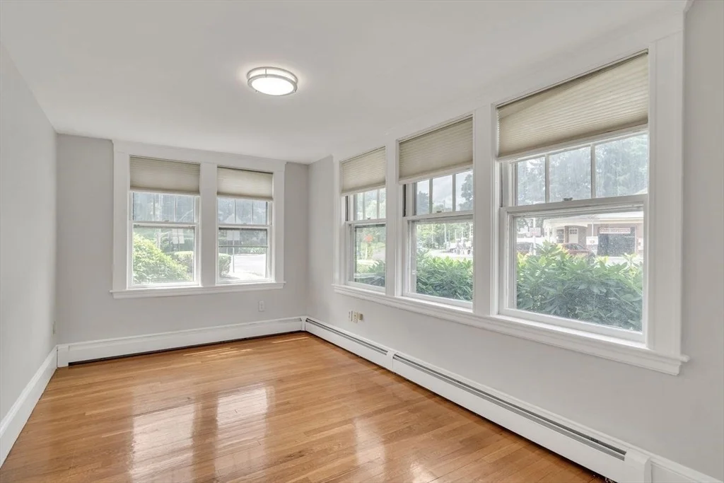 Photo of 5 Maple St