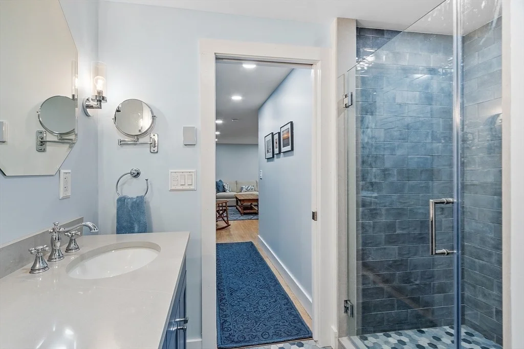Photo of 124 Osgood Rd