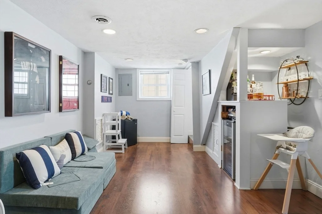 Photo of 26 Manomet Ave