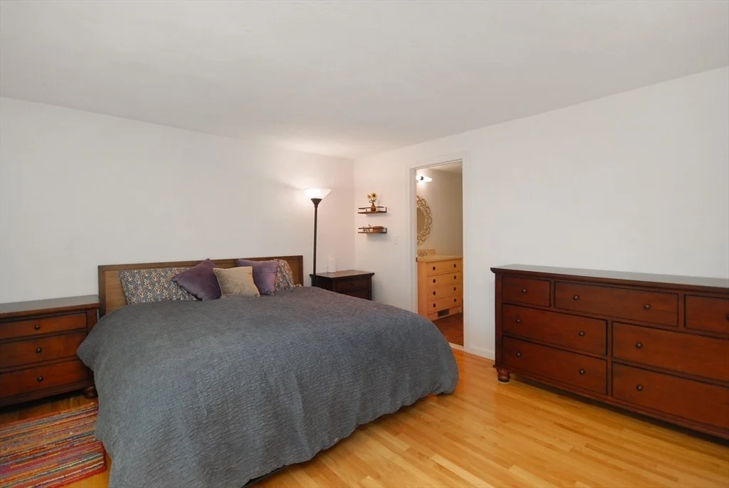 Photo of Unit 4 at 6 Deer Path