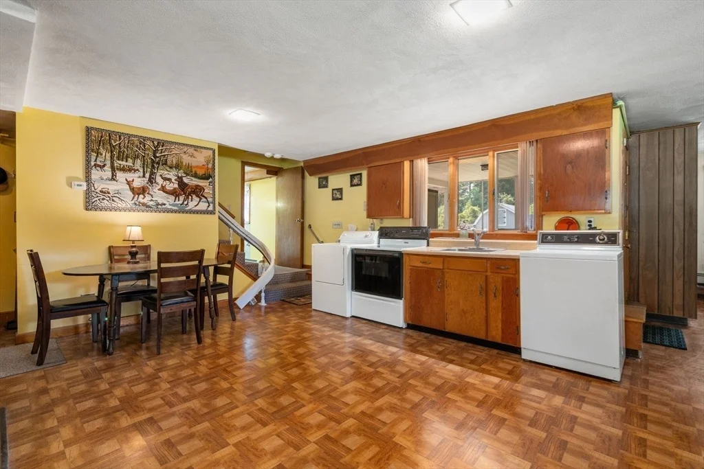 Photo of 15 Hobbs Brook Rd