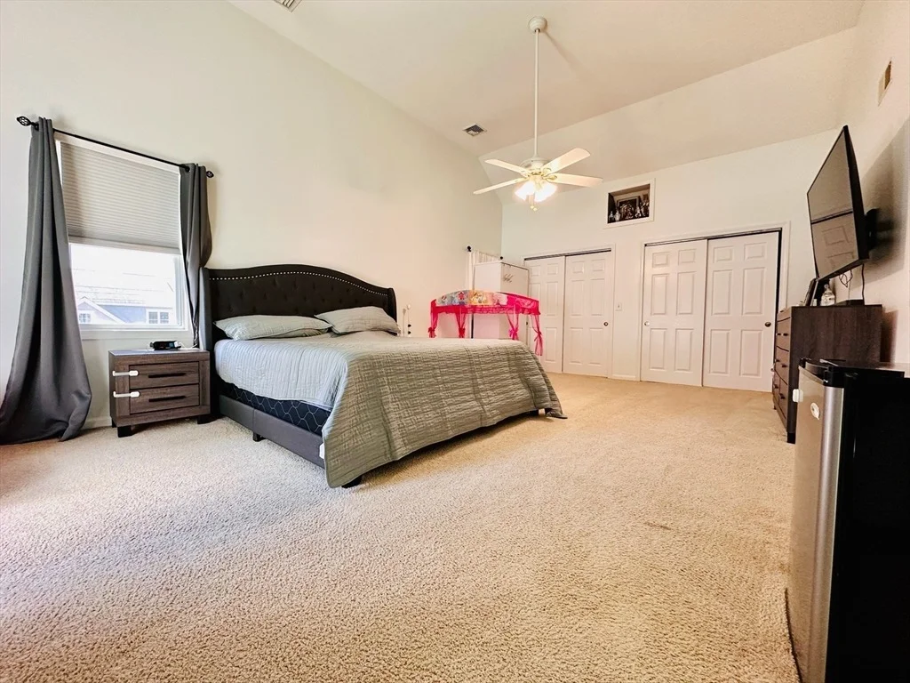 Photo of 62 Edgemere Blvd