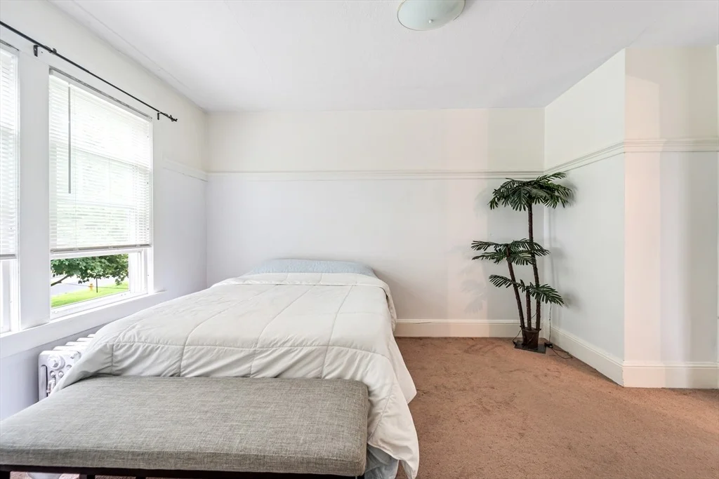 Photo of 44 Gillette Ave