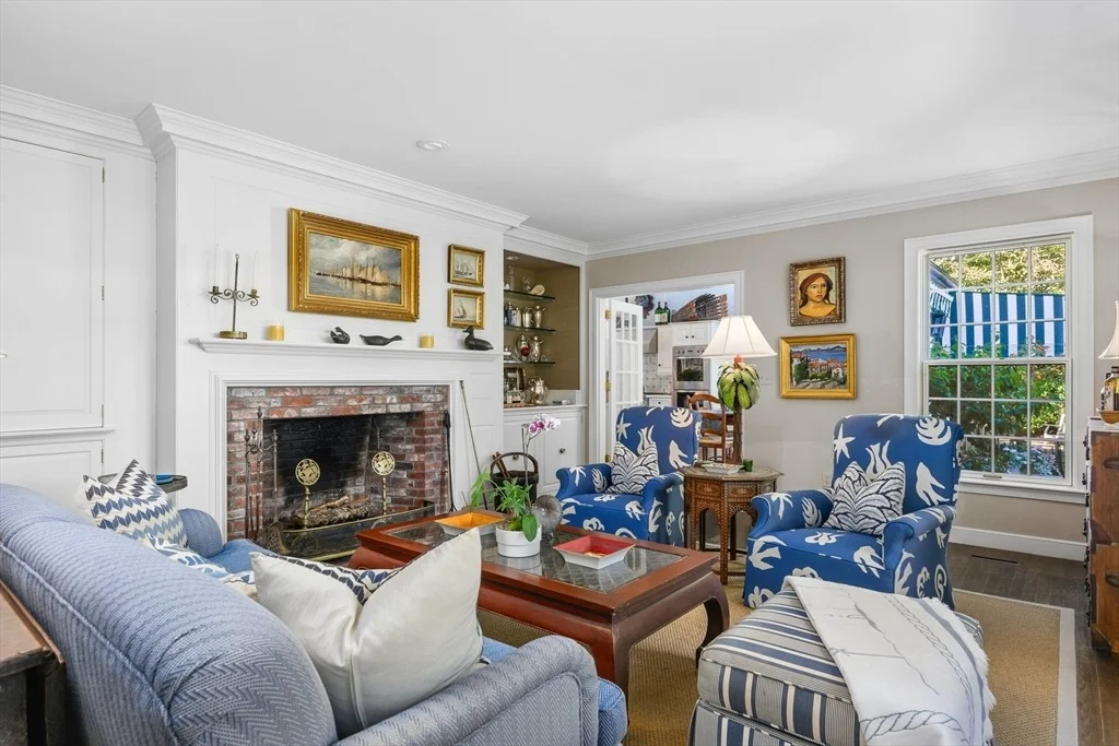 Photo of 245 North Bay Road