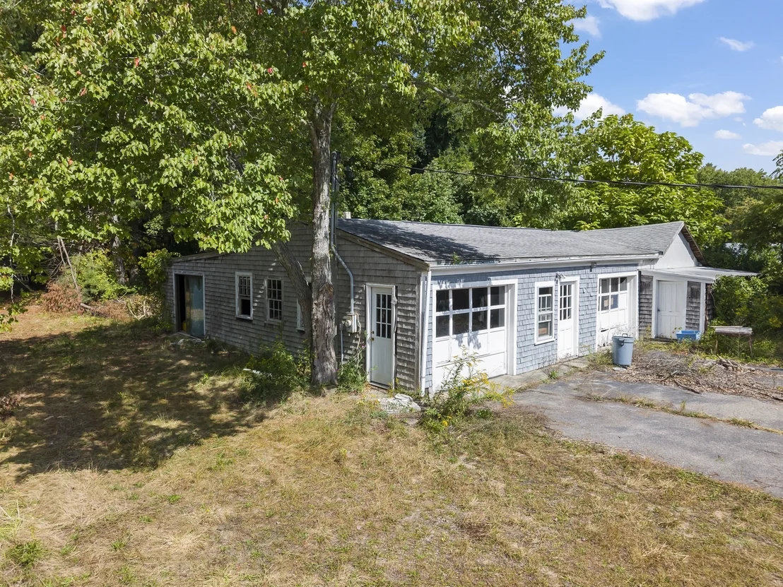 Photo of 2576 Cranberry Hwy